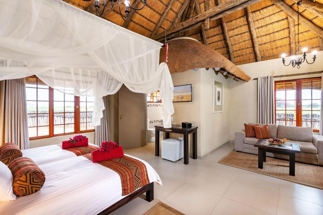 Frans Indongo Lodge Otjiwarongo Exterior photo