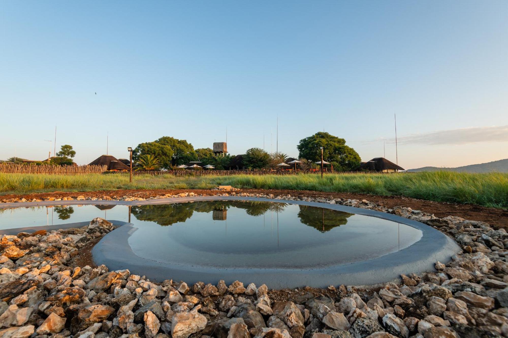 Frans Indongo Lodge Otjiwarongo Exterior photo
