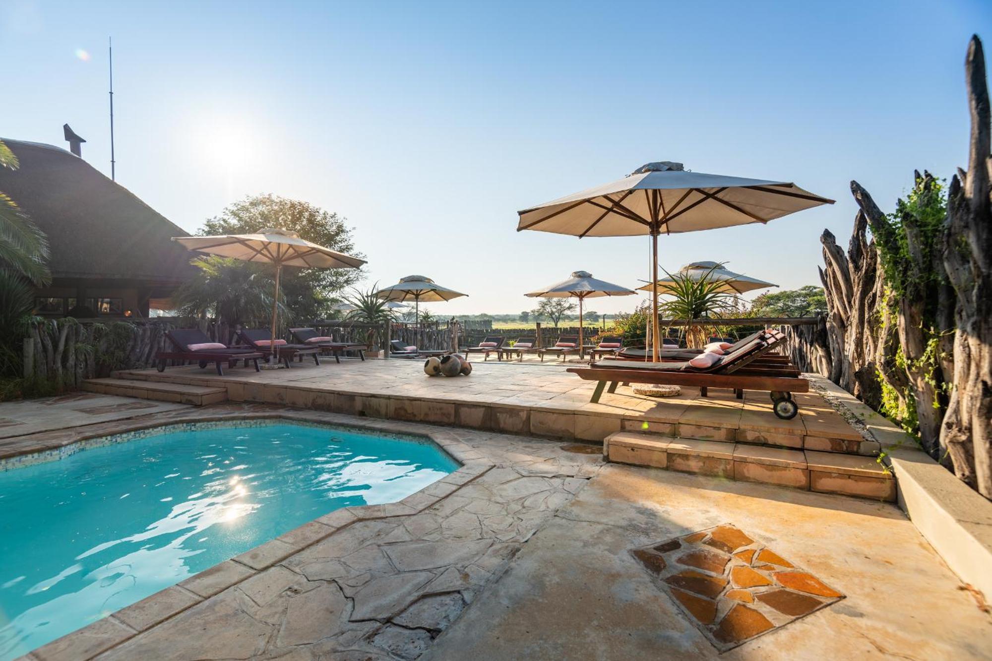 Frans Indongo Lodge Otjiwarongo Exterior photo