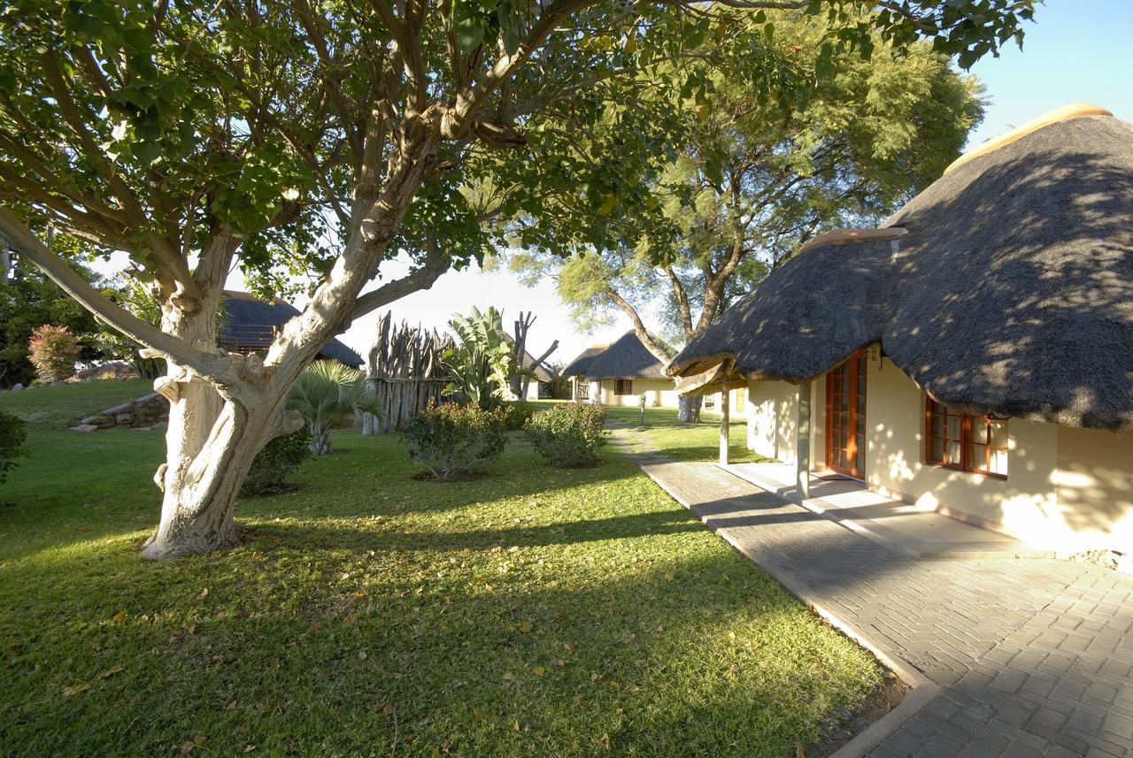 Frans Indongo Lodge Otjiwarongo Exterior photo