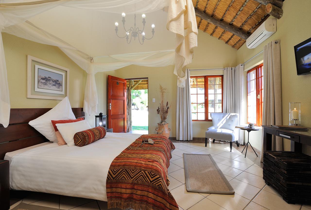 Frans Indongo Lodge Otjiwarongo Exterior photo